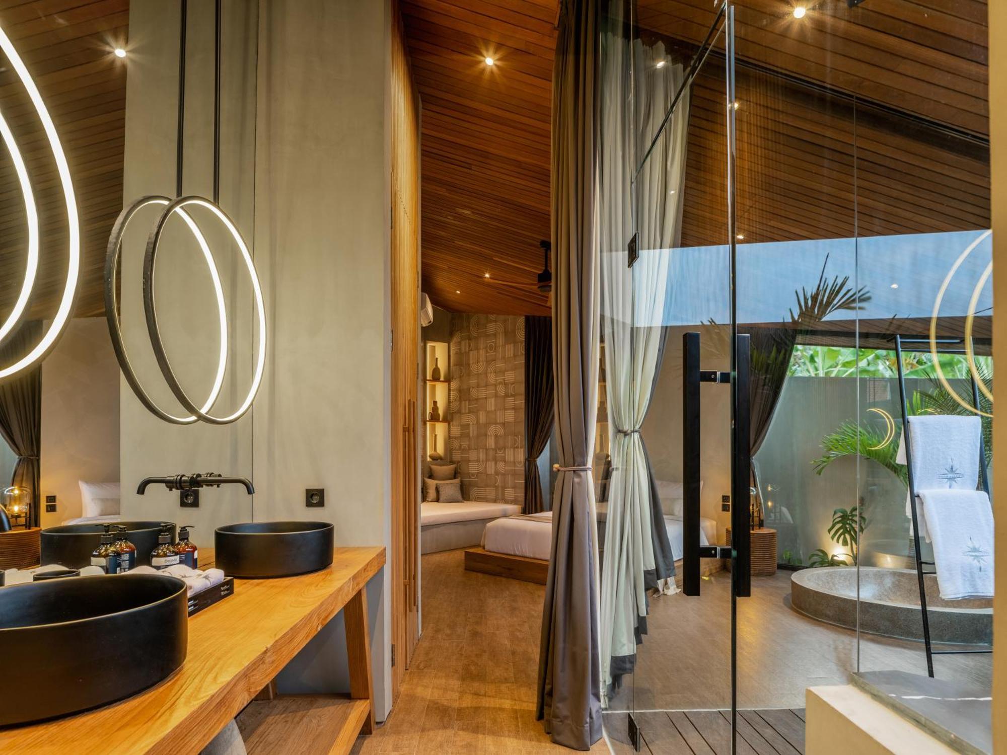 Villa Levante Bali By House Of Winds - Tropical Oasis Near Canggu Керобокан Экстерьер фото